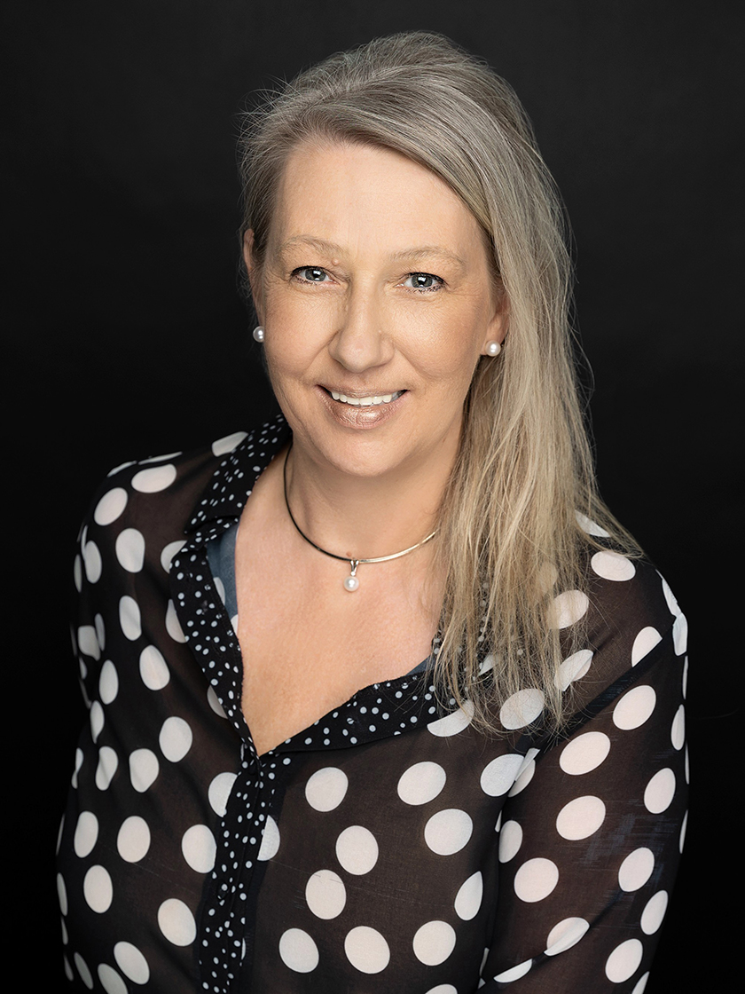 与顶级房产顾问联系