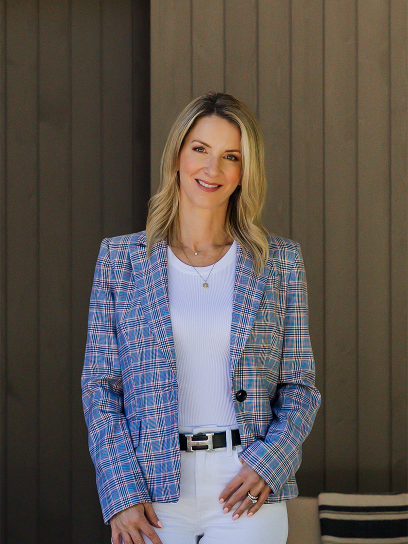 Kerri-Ann Brownlee - Sales Representative
